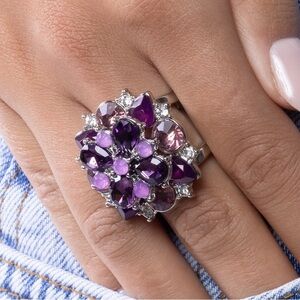 NWT Purple/White Floral Ring